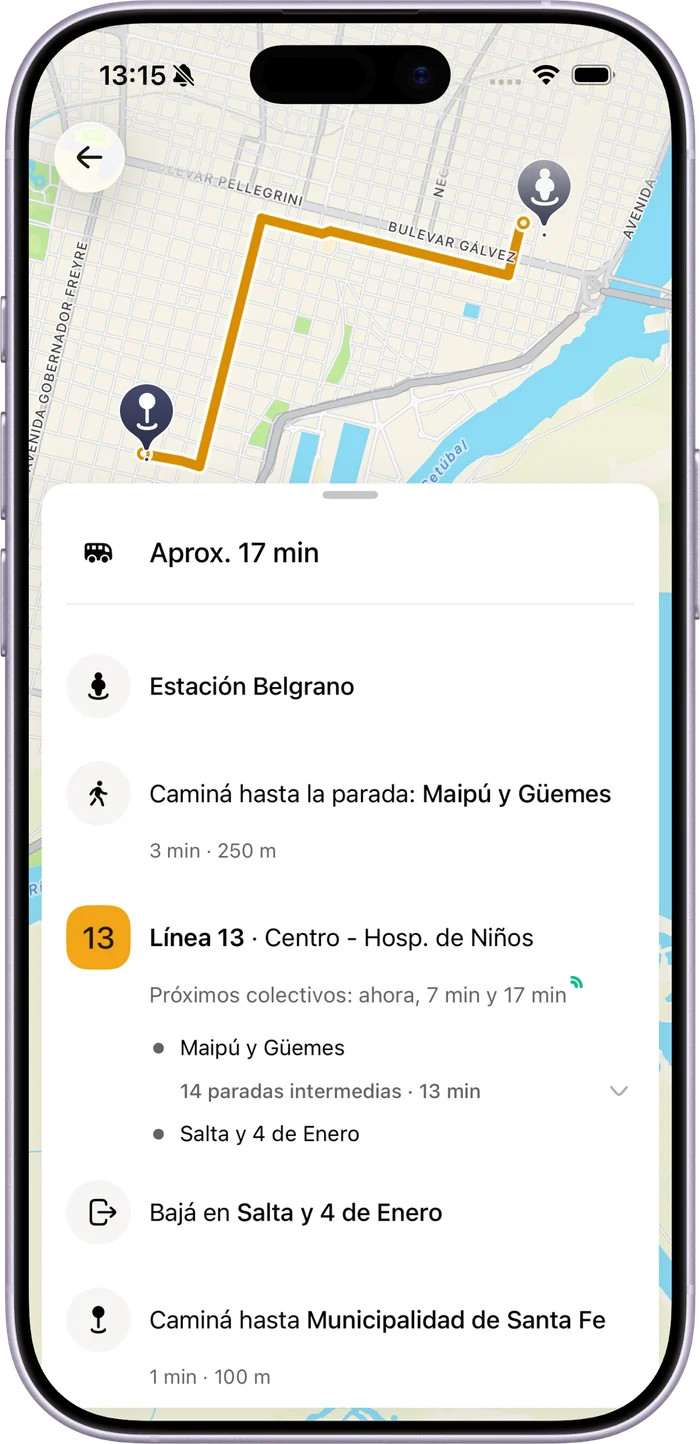 La app mostrando cómo llegar a la Municipalidad de Santa Fe: el recorrido en el mapa, la caminata hasta la parada y los próximos colectivos de la línea 13.